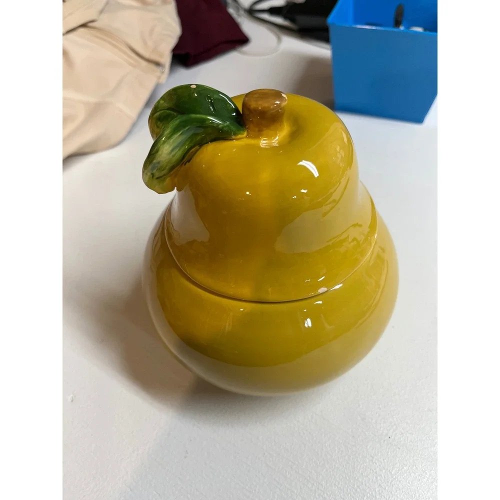 ND‎ Exclusive Hand Painted Ceramic Yellow Pear Canister Cookie Jar Kitchen Decor